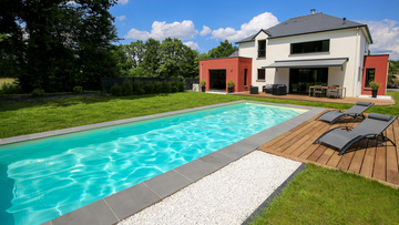 Votre piscine enterrée sur mesure par un pisciniste spécialisé